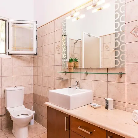 The Olive Grove By Konnect - 2,5km From イプソス