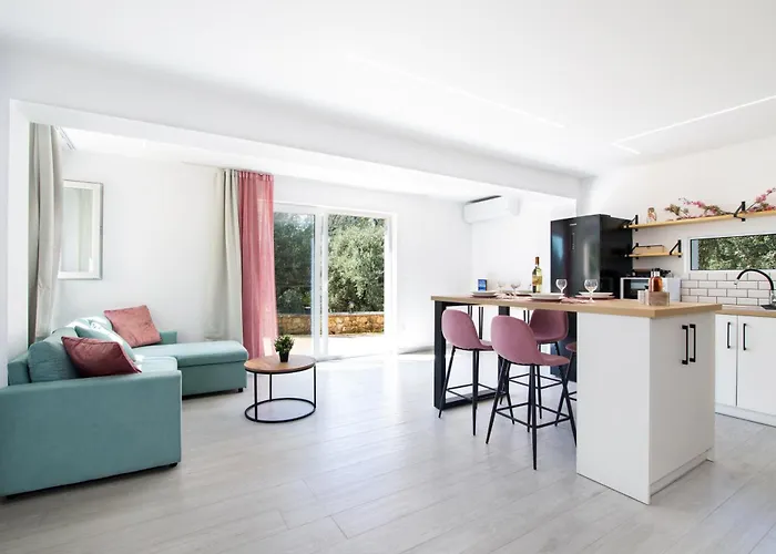 בית נופש The Olive Grove By Konnect - 2,5km From איפסוס